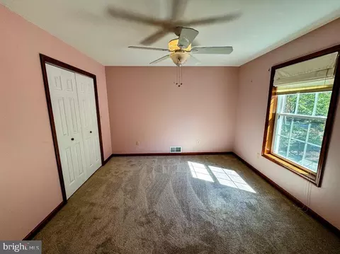 Bedroom - 113 Silver Cloud Ln, Hazleton, PA 18202 photo 4 of 5