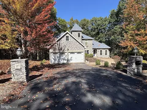 Exterior - 113 Silver Cloud Ln, Hazleton, PA 18202 photo 2 of 13