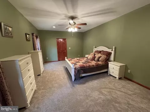 Bedroom - 113 Silver Cloud Ln, Hazleton, PA 18202 photo 1 of 5