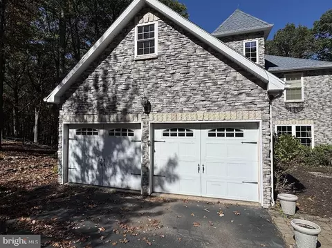 Exterior - 113 Silver Cloud Ln, Hazleton, PA 18202 photo 3 of 13
