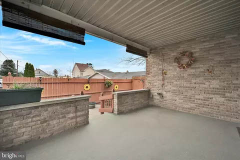 Exterior - 728 E 3rd St, Hazleton, PA 18201 photo 4 of 4