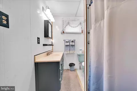 Bath - 728 E 3rd St, Hazleton, PA 18201 photo 1 of 1