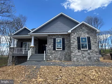265 Turnberry Lane Turnberry, Hazleton, PA 18202