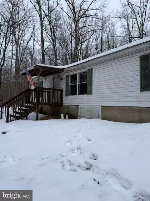 1290 Woodhaven Dr, White Haven, PA 18661