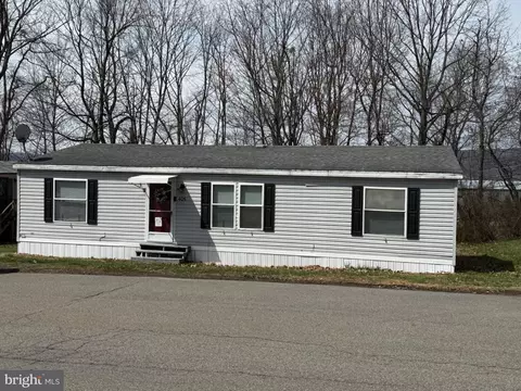 405 West Dr, Pittston, PA 18640