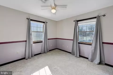 Bedroom - 1424 E Broad St, Hazleton, PA 18201 photo 4 of 6
