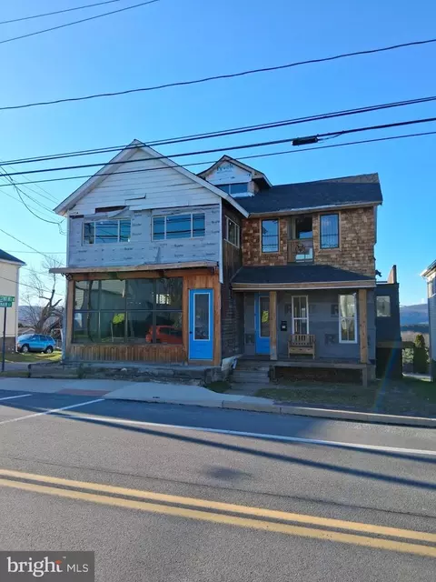 31 N Main St, Pittston, PA 18640