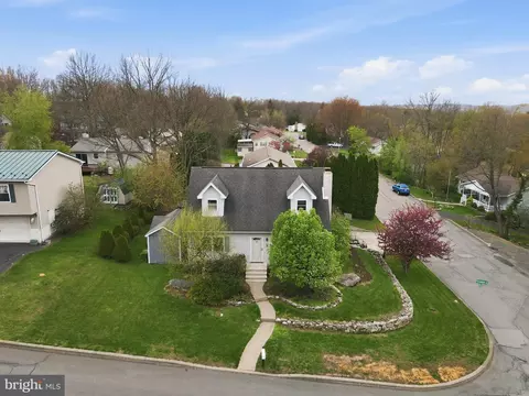 30 Freedom St, Hazleton, PA 18202