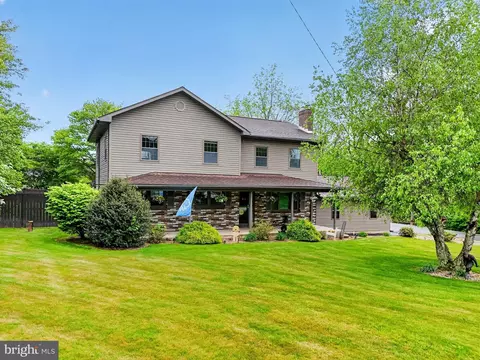 69 N Old Turnpike Rd, Drums, PA 18222