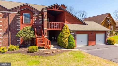 40 Sugarloaf Ln #1603, Hazleton, PA 18202