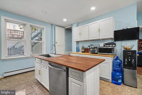 Kitchen - 616-616 Rear Seybert St, Hazleton, PA 18201 photo 2 of 2