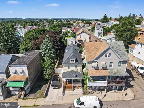 View/Area - 616-616 Rear Seybert St, Hazleton, PA 18201 photo 3 of 5