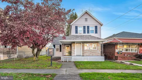 229 Poplar St, Dickson City, PA 18519