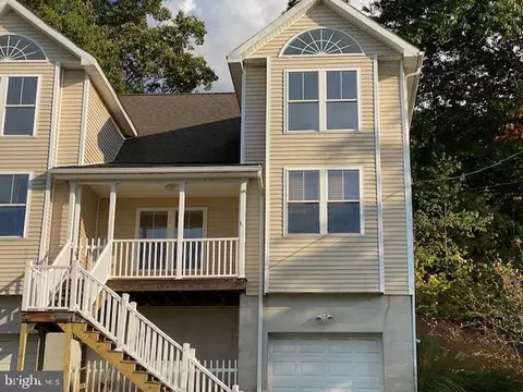 625 Wintermantle Ave, Scranton, PA 18505