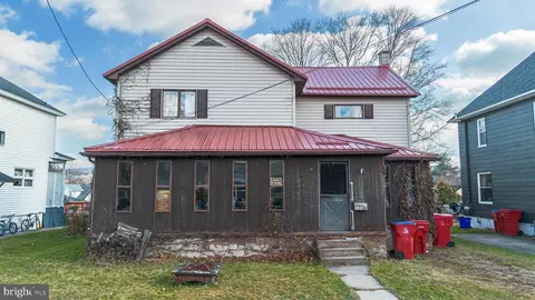 330 Mckinley Ave, Jermyn, PA 18433