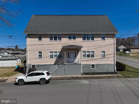 1000 Walnut, Taylor, PA 18517