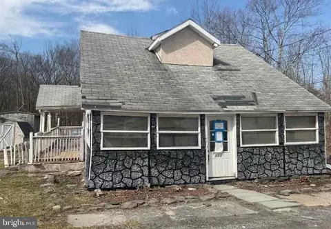 111 Ruthland Ave, Greenfield Township, PA 18407