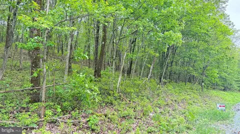 182 Salem Mountain Rd, Carbondale, PA 18407