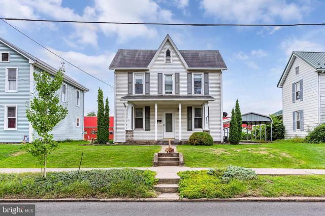 322 W Penn St, Muncy, PA 17756