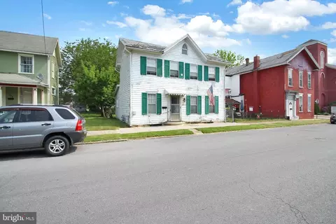 304 Thompson St, Jersey Shore, PA 17740