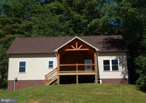 1435 Little Pine Rd, Jersey Shore, PA 17740