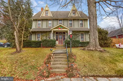 593 Village Rd, Muncy, PA 17756