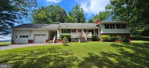 1967 Pleasant Valley Rd, Cogan Station, PA 17728