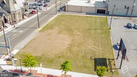 52 E 3rd St, Williamsport, PA 17701