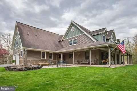 2270 Pine Tree Rd, Hughesville, PA 17737