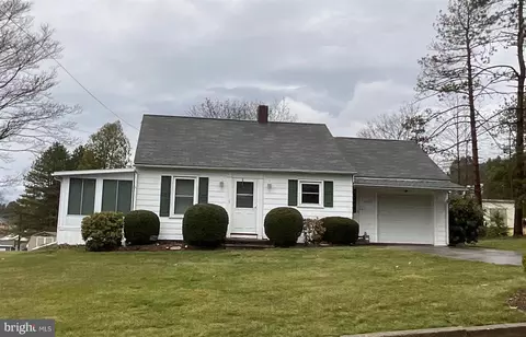 1815 Bond St, Montoursville, PA 17754