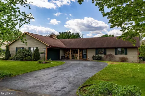 106 Aberdeen Rd, Williamsport, PA 17701