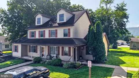 2415 Lila Ln, Williamsport, PA 17701