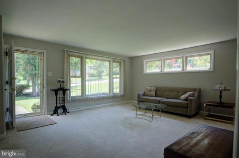 497 Falcon Rd, Wayne, PA 19087 photo 2