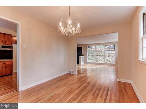 533 Forest Rd, Wayne, PA 19087 photo 6
