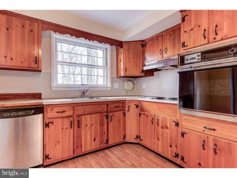 533 Forest Rd, Wayne, PA 19087 photo 10