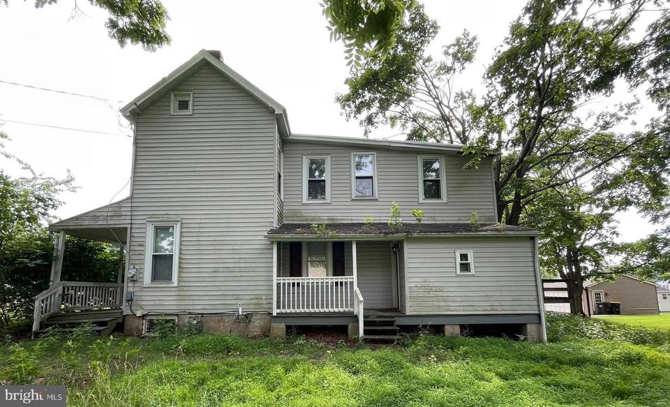 524 Shearer St, North Wales, PA 19454 13 Photos MLS PAMC2028002