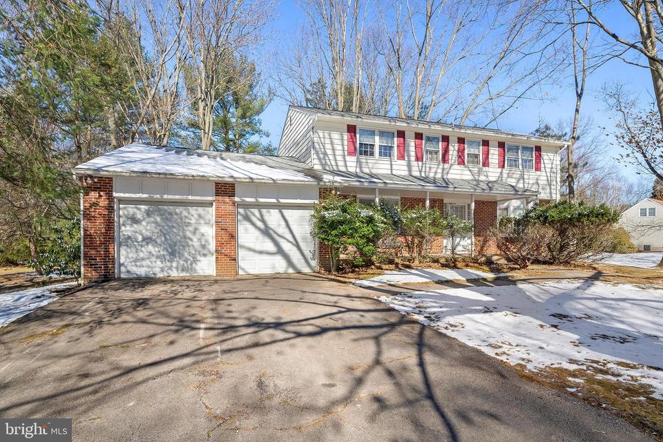 545 White Oak Rd, Blue Bell, PA 19422 30 Photos MLS PAMC2028442