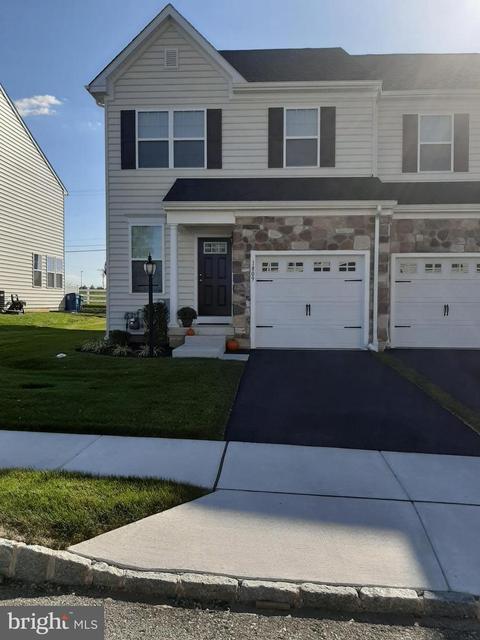 401 Sweet Bay Ln #1, Eagleville, PA 19403