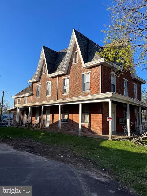 215 S Broad St, Lansdale, PA 19446