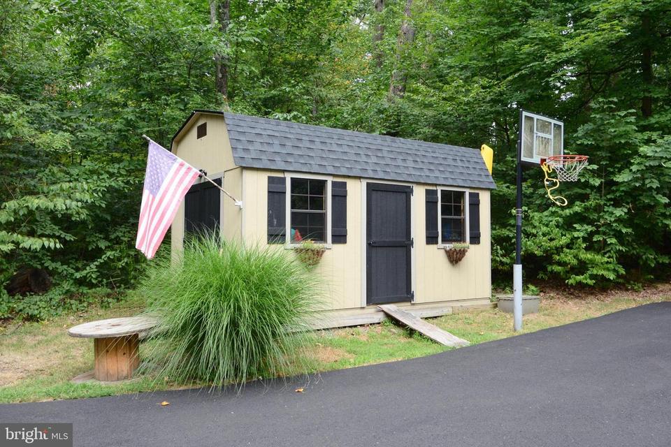  1608 Woodland Rd, Green Lane, PA 18054 photo 21