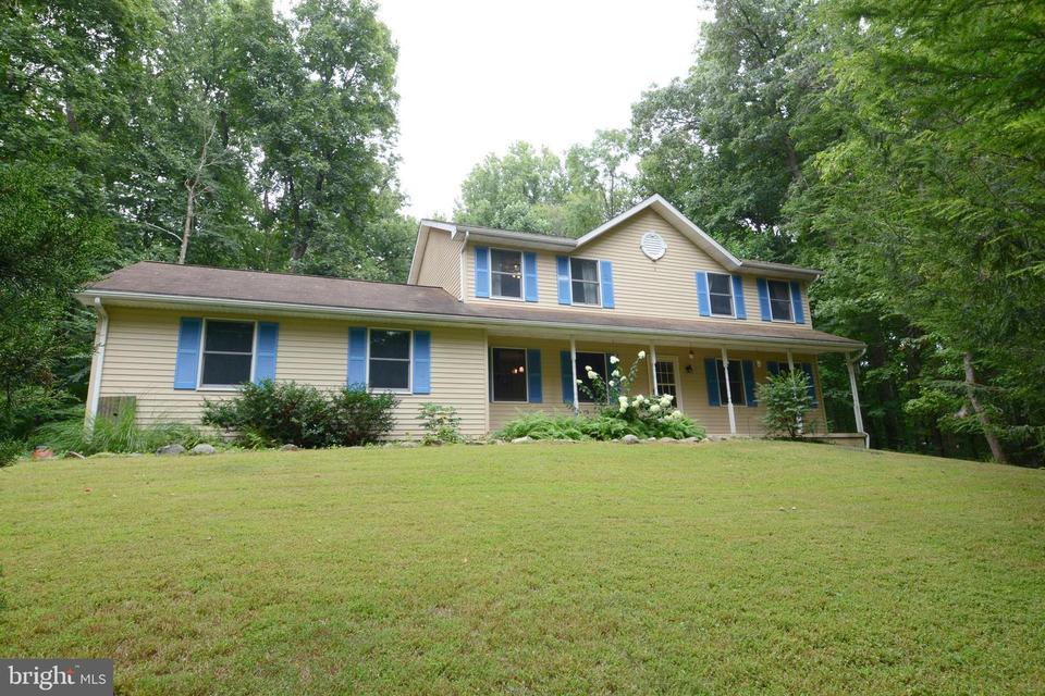  1608 Woodland Rd, Green Lane, PA 18054 photo 3