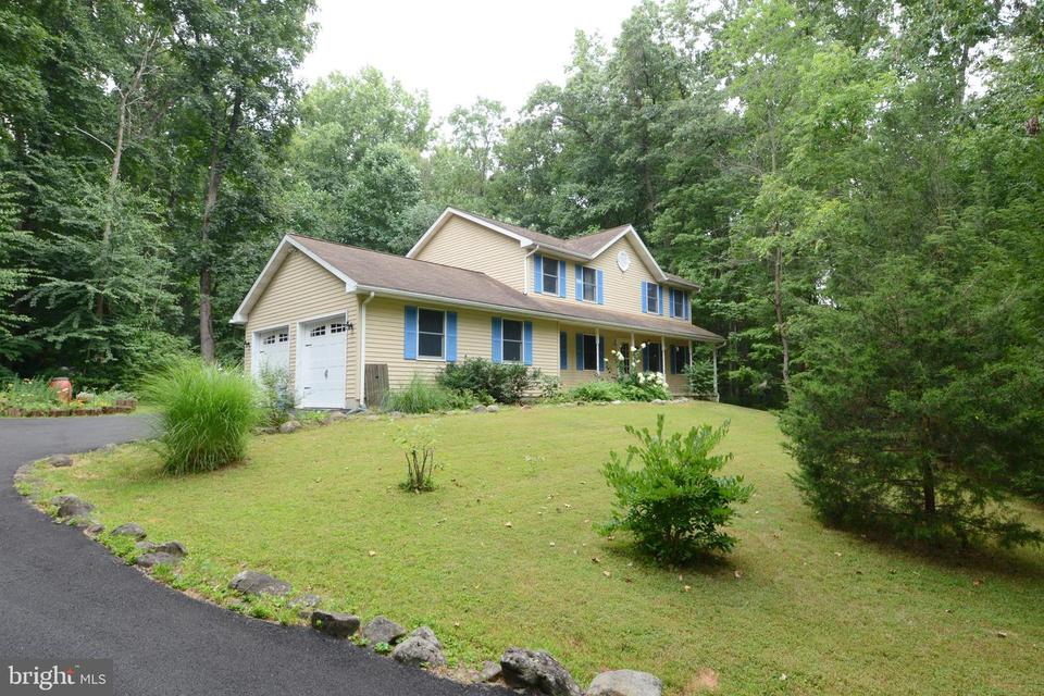  1608 Woodland Rd, Green Lane, PA 18054 photo 1