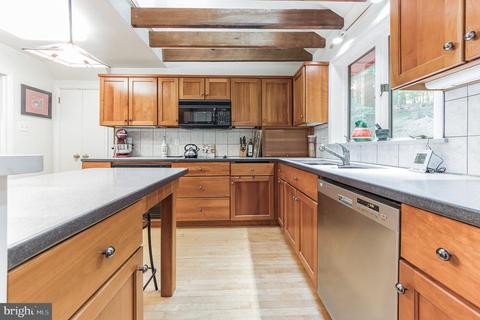 548 Forest Rd, Wayne, PA 19087 photo 10