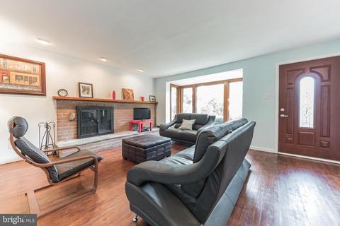 548 Forest Rd, Wayne, PA 19087 photo 4