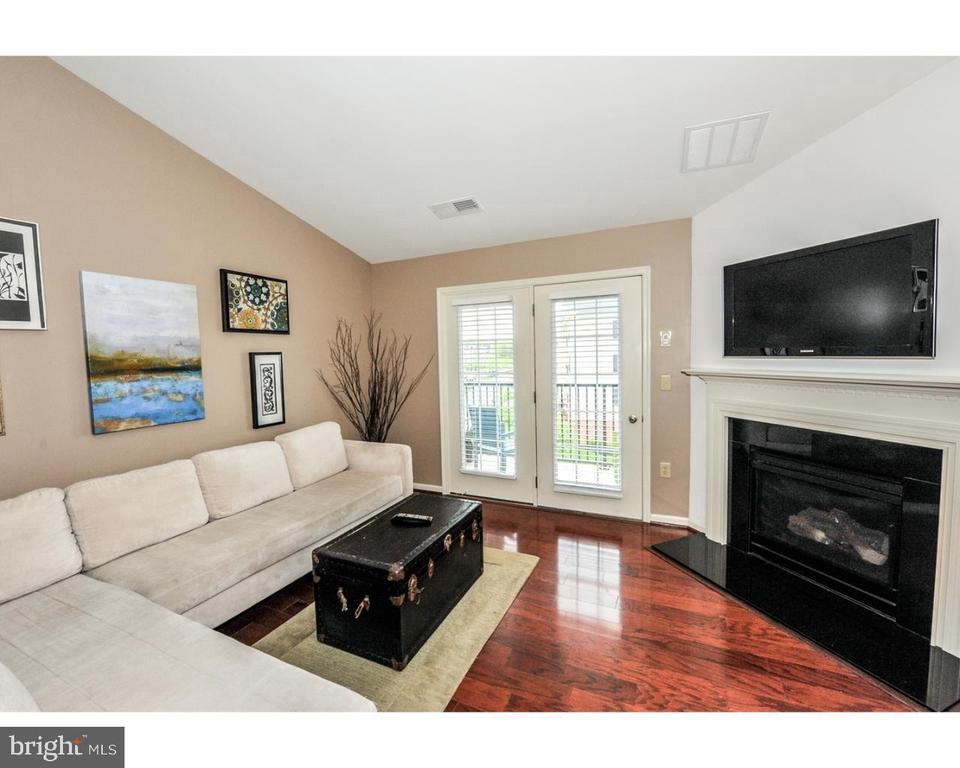  3930 Ashland Dr #337, Harleysville, PA 19438 photo 3