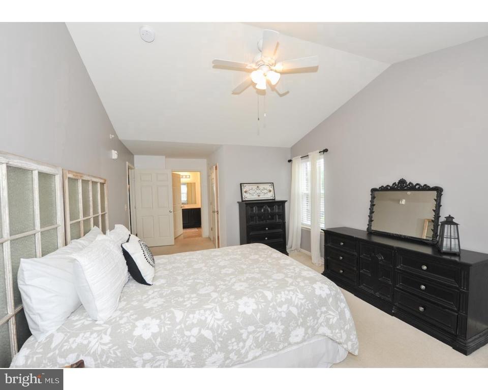  3930 Ashland Dr #337, Harleysville, PA 19438 photo 7