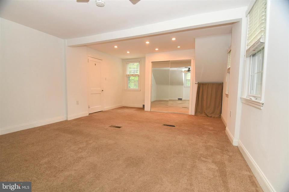  525 S York Rd, Hatboro, PA 19040 photo 16