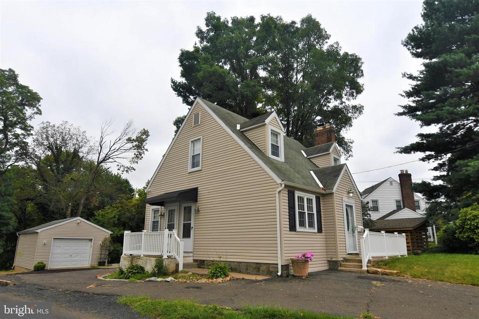  525 S York Rd, Hatboro, PA 19040 photo 2