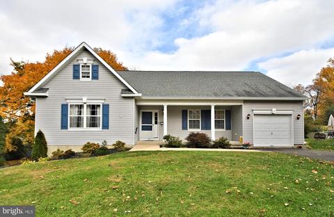 59 New St, Willow Grove, PA 19090