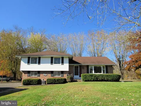 4600 Gravel Pike, Green Lane, PA 18054